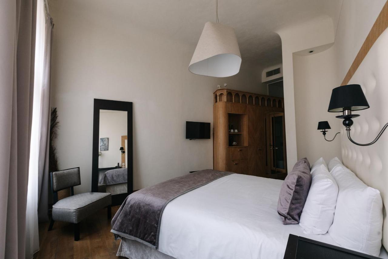 Double Room,1307295139:JPEG